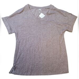 NWT Women's V-Neck L